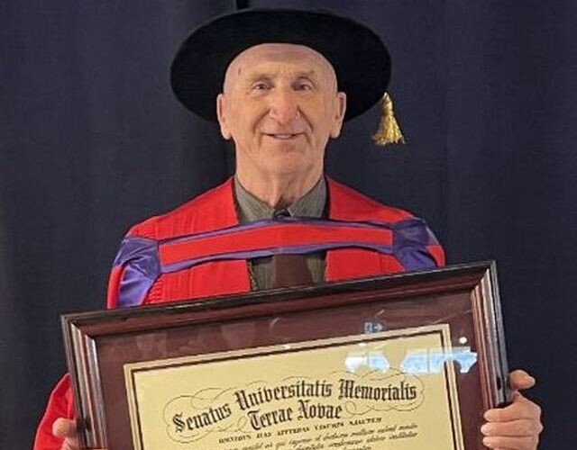 Communiqué : La FFTNL félicite le Dr. Robert Cormier, récipiendaire d'un doctorat honoris causa en droit
